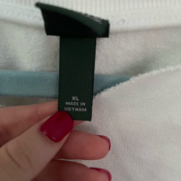 White cropped crew neck with v cut - Picture 3 of 4